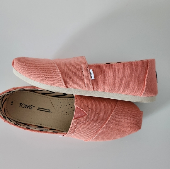 NWT Toms pink alpargata shoes Size 7 - Picture 3 of 8